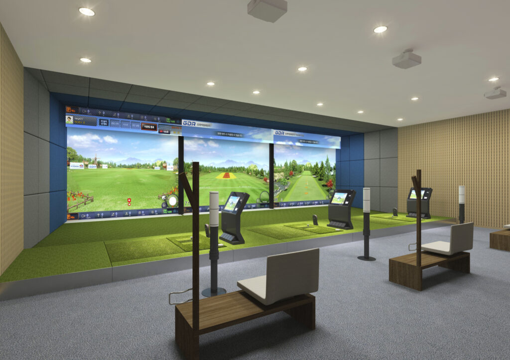 RIZAP GOLFで使用する高性能シミュレーターの練習環境
